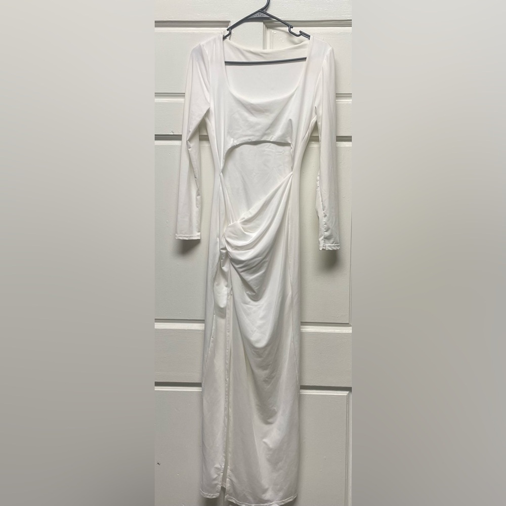 Elegant White Long Sleeve Dress